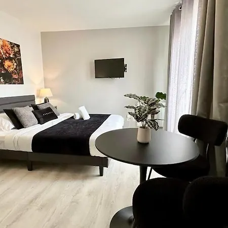 Magenta - - Charpennes Apartamento *